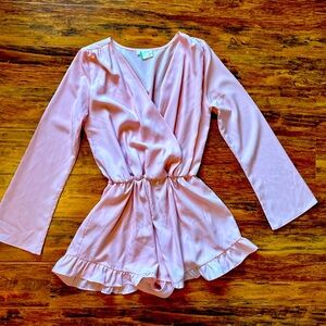 Women’s light pink long sleeve romper
